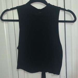 Cropped Black tank